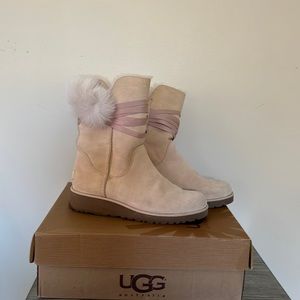 UGG BOOTS!  Only worn 2x!  Excellent condition!